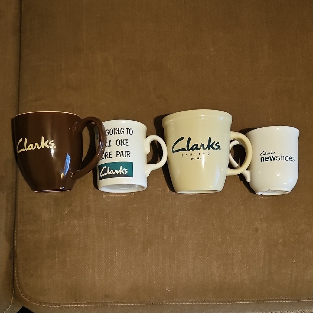 Clarks Signature Mugs Set - Brown, Cream, White